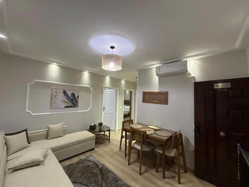 Skyline Luxury Suites 5 Mins From Cairo Airport Exterior foto